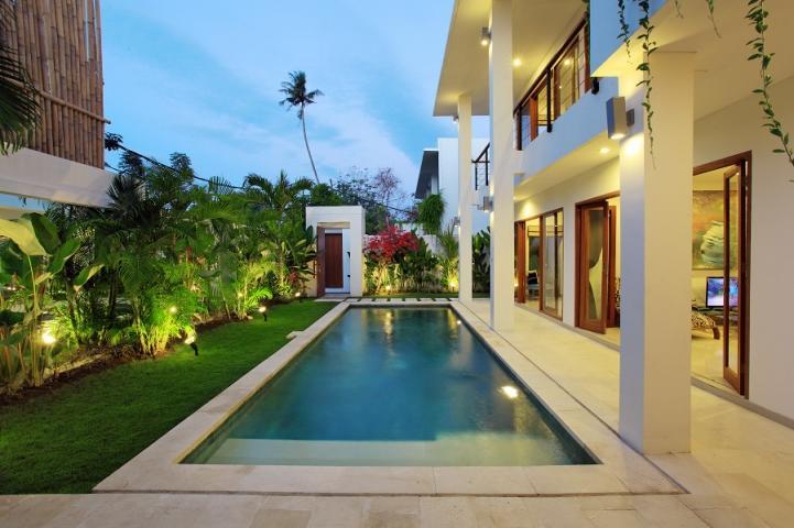 Moonlight Villa Bali นูซาดูอา ภายนอก รูปภาพ